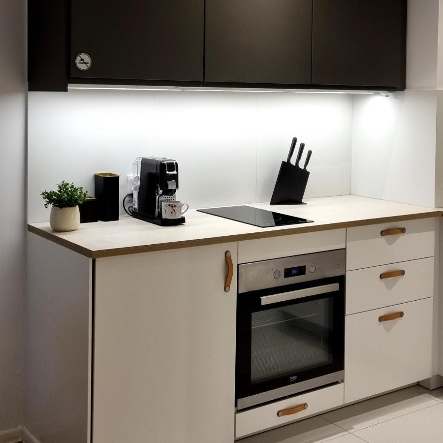 Apple Apartments - Wroblewskiego Prywatne Miejsce Parkingowe Λοτζ Εξωτερικό φωτογραφία